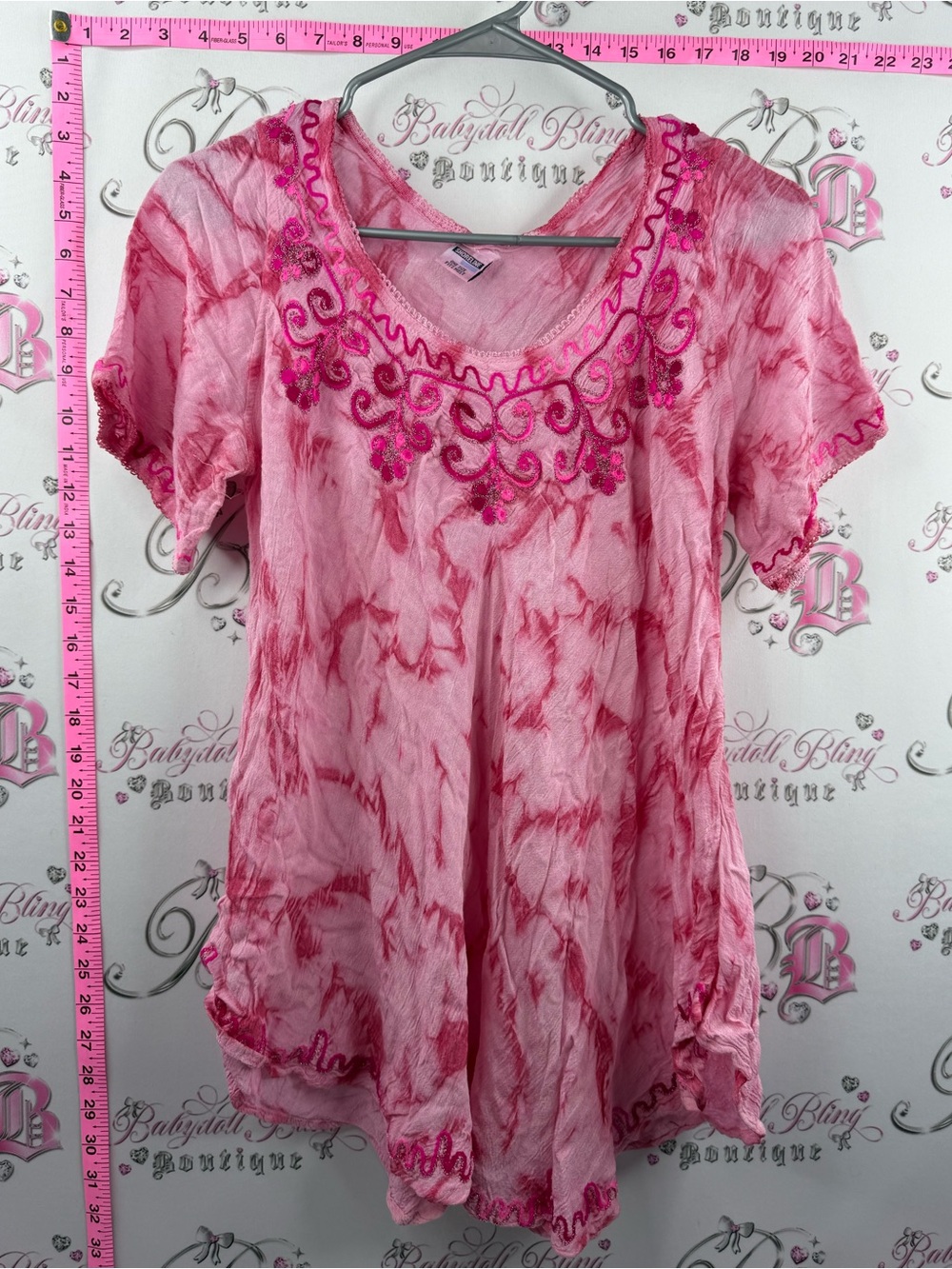 Shoreline USA T-shirt tie died Pink Tie-Dye Short Sleeve Embroidered Top
